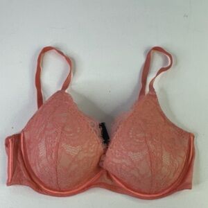 Victoria’s Secret Pink Lace Very Sexy Lightly lined plunge bra 32D